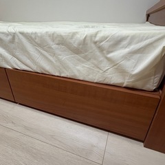 シングルベッド・マットレス 収納付き 木 ウッド 茶色の画像