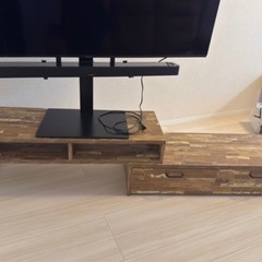 期間限定値下げ！幅が自在のテレビボード、アンティーク木目アイアン収納付の画像