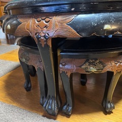 【国分寺】中国　木彫り　ローテーブル椅子4脚付き　アンティークの画像