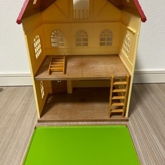 シルバニアファミリー三階建てのおしゃれなお家の画像