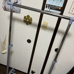 洋服かけの画像