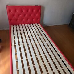 【ニトリ】シングルベッドフレーム（コンセント付き）の画像