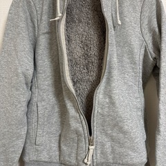 Mサイズ UNIQLO パーカー グレーの画像