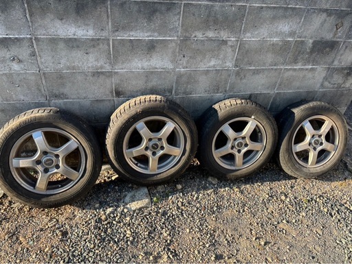 スタッドレスタイヤ