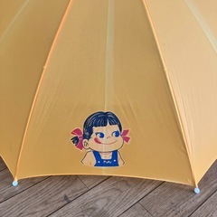 ☆ペコちゃん傘　かさ　黄色い傘の画像