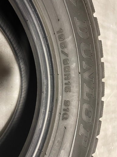 スタッドレスタイヤ4本セット　195/65R15195/65R15