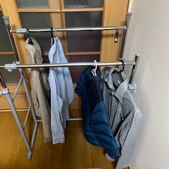 【受け渡し予定者決定済】ハンガーラックの画像