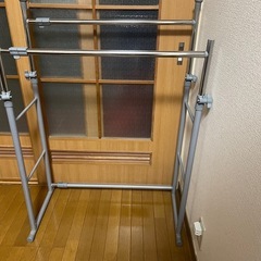 【受け渡し予定者決定済】ハンガーラックの画像