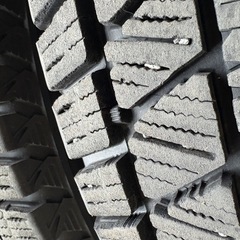 215/70/16冬DM-V3の画像