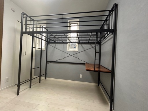 ロフトベッド　デスク付き