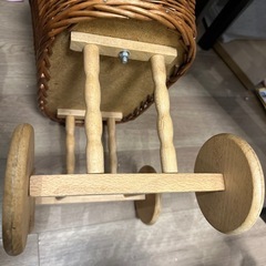 以前、パンパンチュチュ で購入した人形用ベビーカーの画像