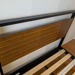 【ZINUS】セミダブルベッドフレームの画像