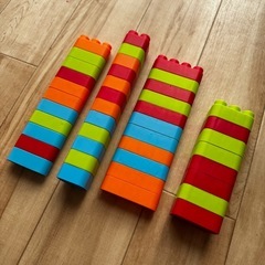 【知育玩具】トップトッツ 2in1アクティビティテーブルの画像