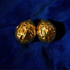 ★【24金メッキ仕上げ磁気健康クルミ 収納ポーチ付】の画像