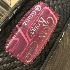 ベットフレームとマットレスの画像