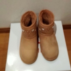 雪の結晶ムートンブーツ22cmの画像