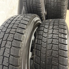 215/ 60/r17スタッドレスタイヤ4本セットの画像
