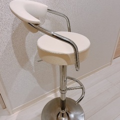 ニトリ カウンターチェア ビンテージ 昇降式 高さ調節 回転 ハイチェアの画像