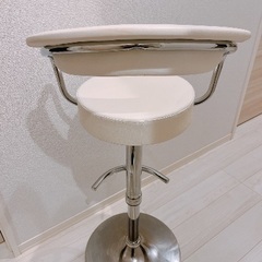 ニトリ カウンターチェア ビンテージ 昇降式 高さ調節 回転 ハイチェアの画像