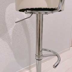 ニトリ カウンターチェア ビンテージ 昇降式 高さ調節 回転 ハイチェアの画像