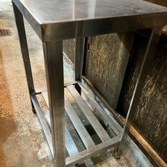 ステンレス台　シンクなど 厨房機器　設備あります！　飲食店の画像