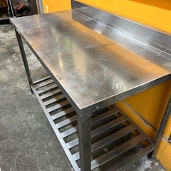 ステンレス台　シンクなど 厨房機器　設備あります！　飲食店の画像