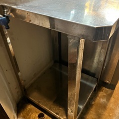 ステンレス台　シンクなど 厨房機器　設備あります！　飲食店の画像