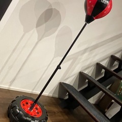 パンチングマシーンの画像