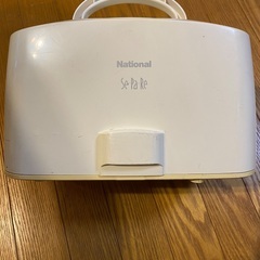 National スチームアイロンの画像