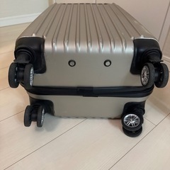 スーツケースの画像