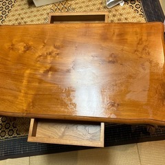 洒落たローテーブルの画像