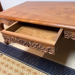 洒落たローテーブルの画像