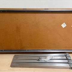 てテーブルの画像