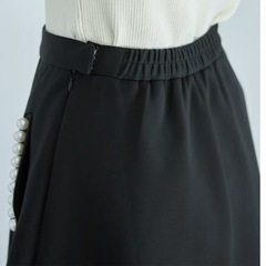 tocco closetのパール付きプレアタックスカートです☺️の画像