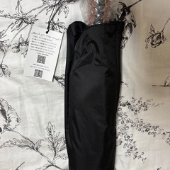 【新品未使用】ブラック折りたたみ傘 収納ケース付き　ビックサイズの画像