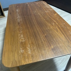 折りたたみテーブルの画像