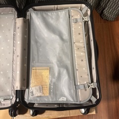 スーツケースの画像