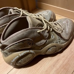 ナイキ　シュプリーム　コラボスニーカーの画像