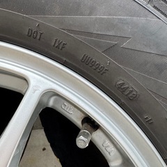 スタッドレスタイヤ4本ホイール付きの画像