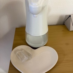 自動センサー消毒ディスペンサーの画像