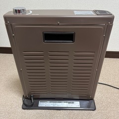 すぐにポカポカ　電気ストーブ　加湿機能（スチーム）付きの画像
