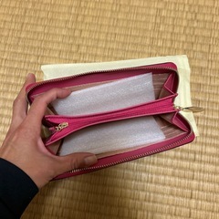 新品。財布の画像