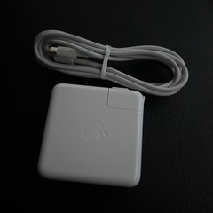 Macbook Pro 2020 【充電22回 超美品】の画像