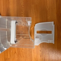 冷風・美品・23年製 SHARP 除湿機 CM-R100-W 衣類乾燥の画像