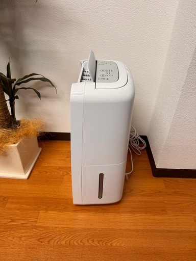 SHARP 除湿機 CV-R71-W 2024年製 清掃済 プラズマクラスター