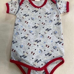 赤ちゃん　ロンパース肌着  セットの画像