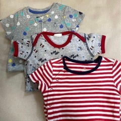 赤ちゃん　ロンパース肌着  セットの画像