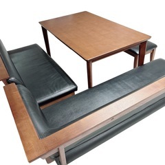 ニトリ・ダイニングテーブル
の画像