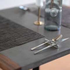 ディコトミック モールテックスダイニングテーブル  75×90cm 高さ70cm DICHOTOMIC 12万円の画像