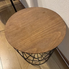 サイドテーブルの画像